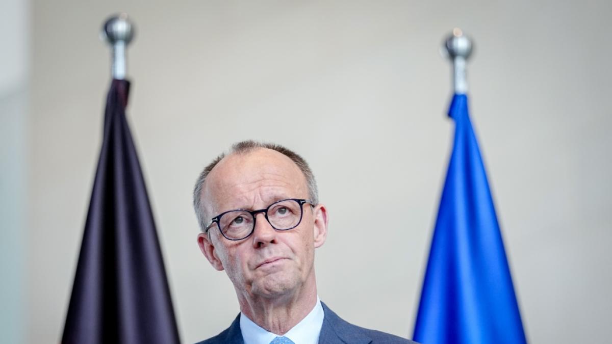 65.000 Euro mehr pro Jahr sollte Bundeskanzler&nbsp;Friedrich Merz bekommen. Doch diese Gehaltserh&ouml;hung ist nun vom Tisch. (Foto)