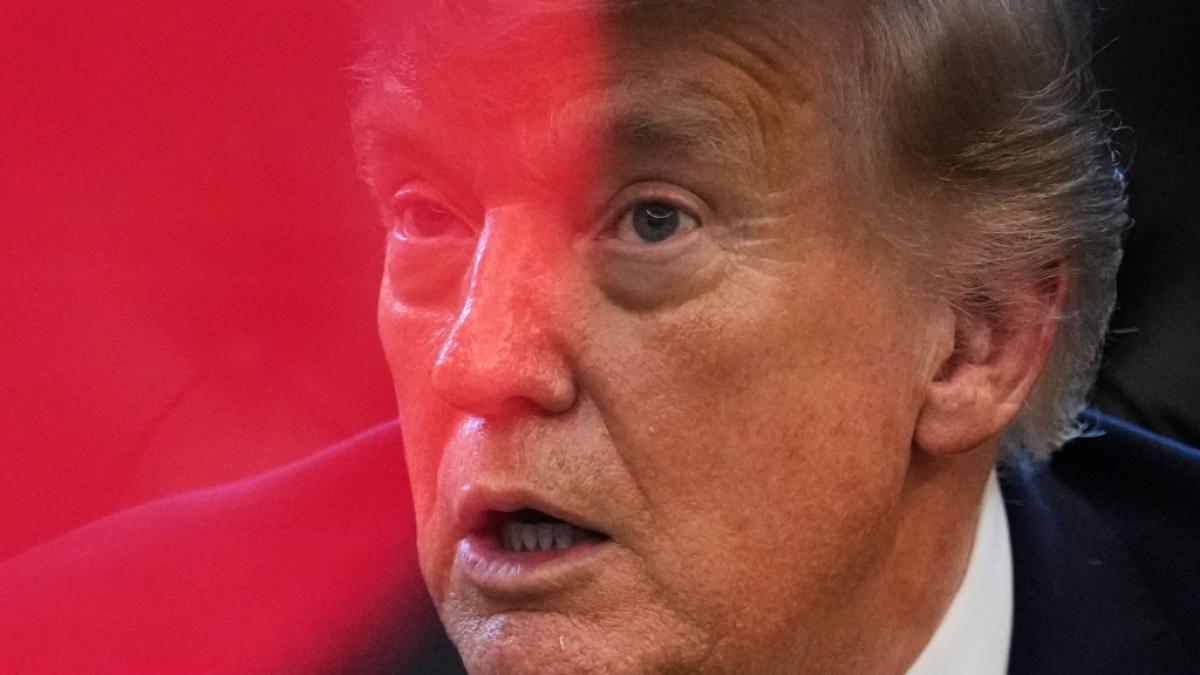 Ein fr&uuml;herer US-General zeigte sich angesichts Donald Trumps j&uuml;ngsten Wutausbruchs fassungslos und &auml;u&szlig;erte Sorge, der US-Pr&auml;sident werde aufgrund geistiger Probleme seine zweite Amtszeit nicht vollenden k&ouml;nnen. (Foto)