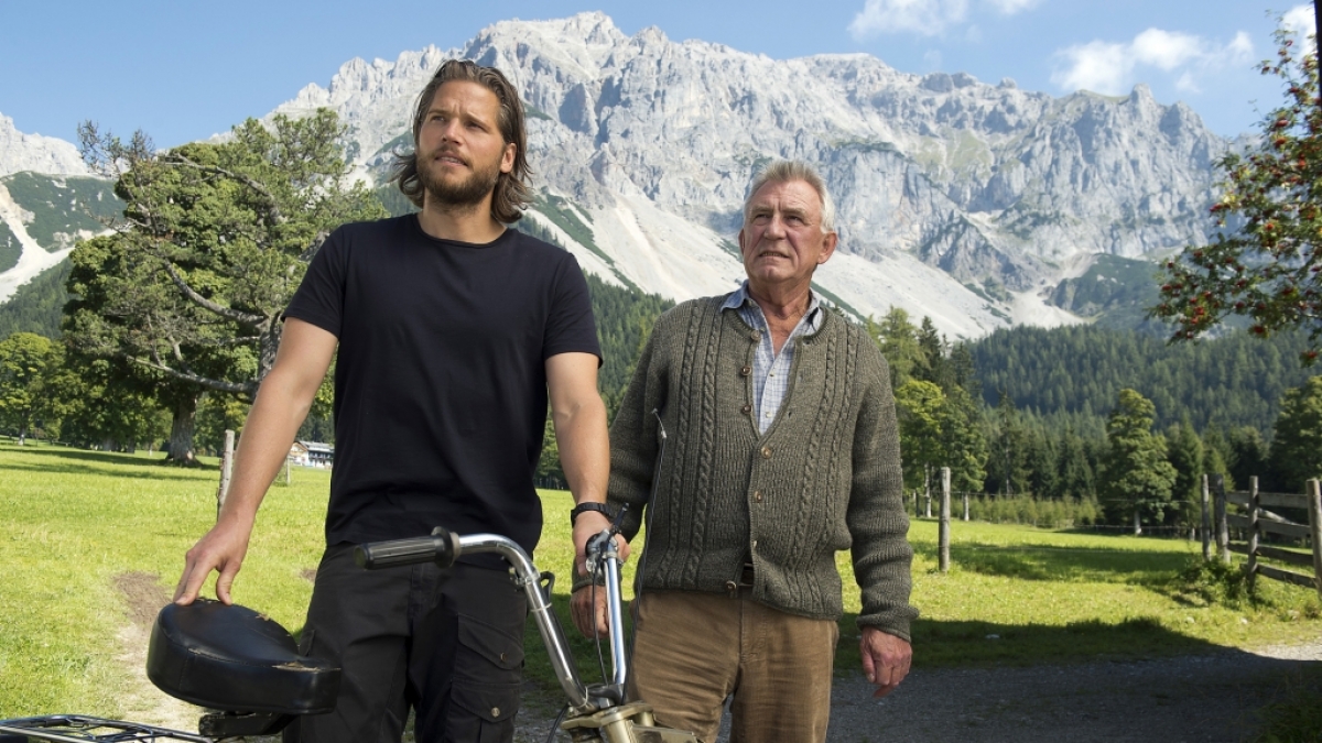 Markus Kofler (Sebastian Str&ouml;bel, l.) und Franz Marthaler (Heinz Marecek, r.) sind verdutzt. (Foto)