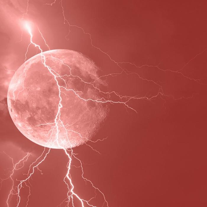 Roter Blitzmond sabotiert Sternschnuppennacht! Alle Astro-Highlights im August