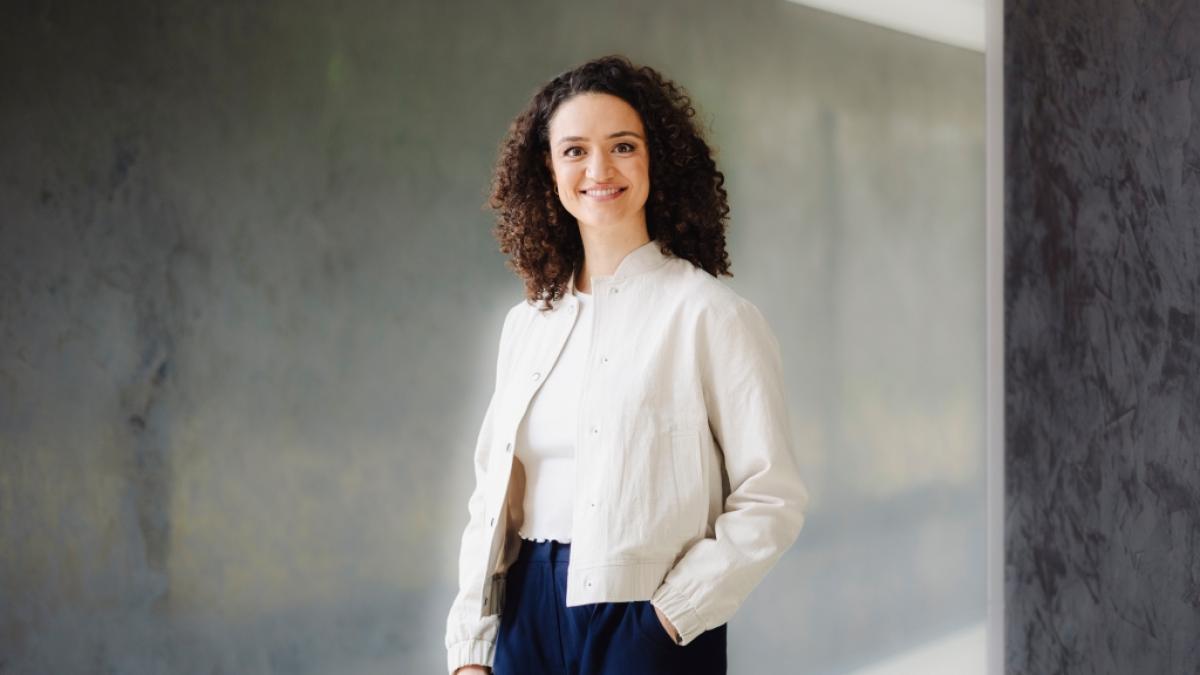 Maral Bazargani ist Leichtathletik-Moderatorin beim ZDF. (Foto)