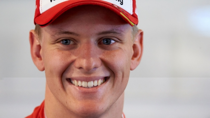 Mick Schumacher auf der Überholspur: Der Sohn von Michael Schumacher testet offiziell in der Formel 1 bei Ferrari.