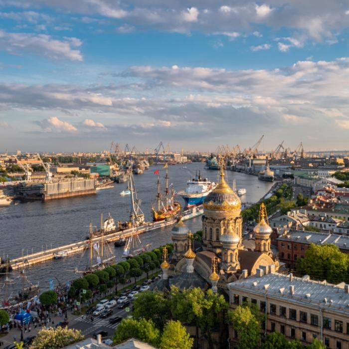 Großfeuer bei St. Petersburg! Feuersäule kilometerweit sichtbar