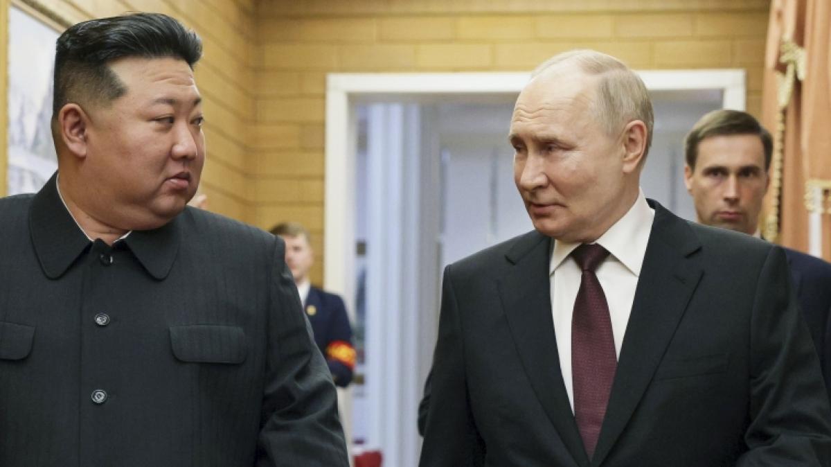 Wladimir Putin (rechts) und Kim Jong Un haben ein Verteidigungsb&uuml;ndnis geschlossen. (Foto)