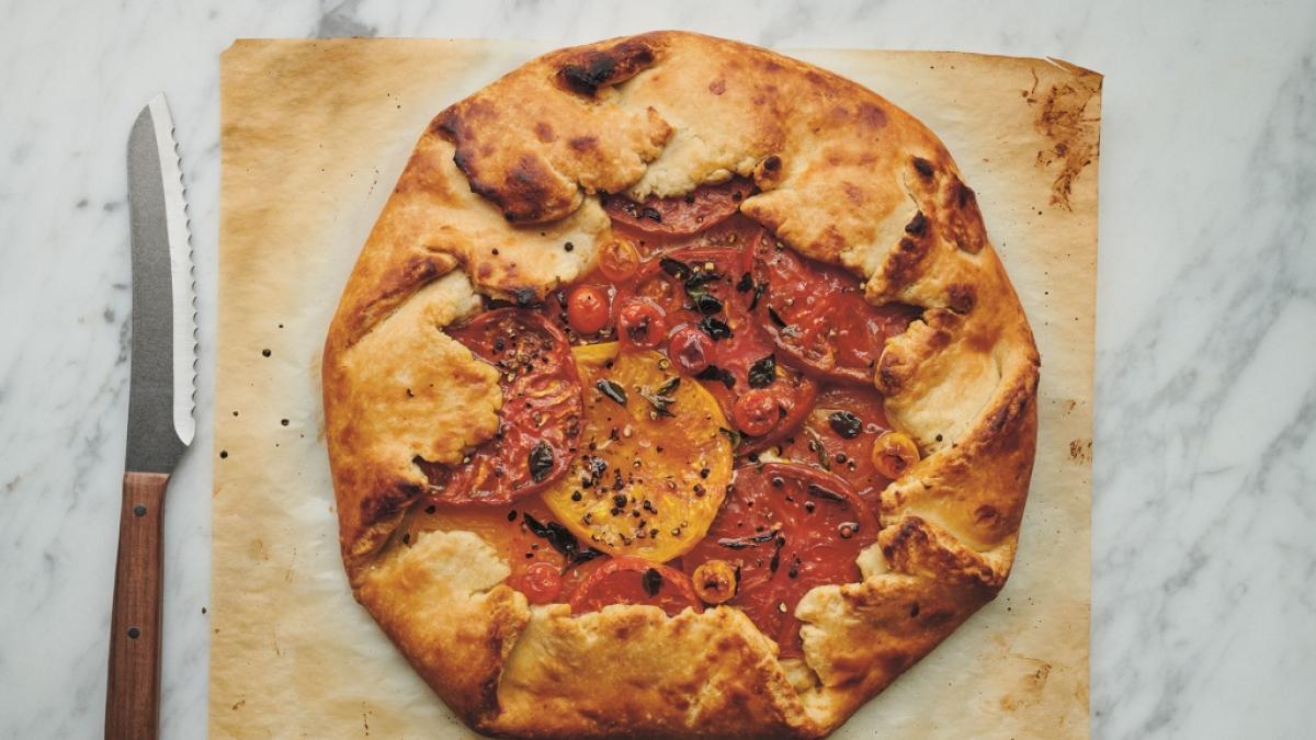 Heirloom-Tomaten-Galette mit Cashewcreme (Foto)