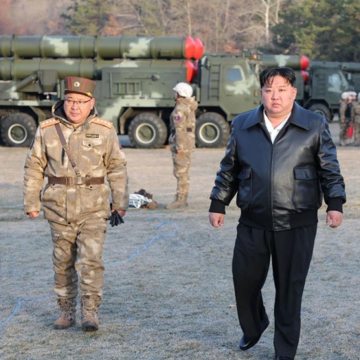 Putin soll ihm helfen: Kim will dem Feind 