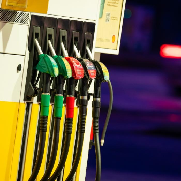 Benzin und Diesel sprengen Preis-Rekord - weshalb ist Sprit so teuer?