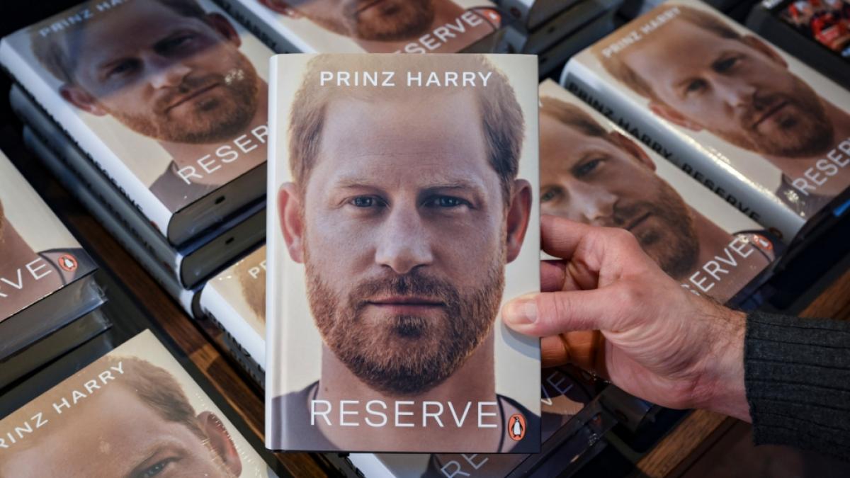 Vom Bestseller zum Ladenh&uuml;ter: Prinz Harrys Memoiren f&uuml;hren bereits das zweite Jahr in Folge eine traurige Negativ-Hitliste an. (Foto)