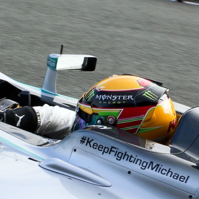 Schriftzug gelöscht! Wurde Schumi von Mercedes aufgegeben?