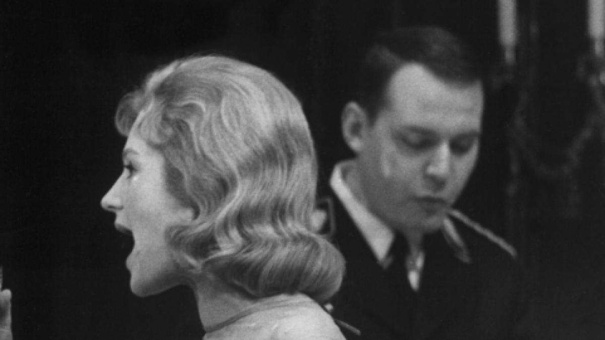 Schauspieler Lothar Blumhagen, hier 1967 in einer Inszenierung von "Des Teufels General" im Berliner Schiller-Theater, ist im Alter von 95 Jahren gestorben. (Foto)