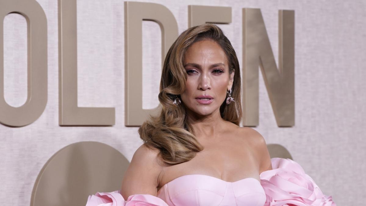 Jennifer Lopez wirbt jetzt in Dessous f&uuml;r ihre erste Kollektion. (Foto)