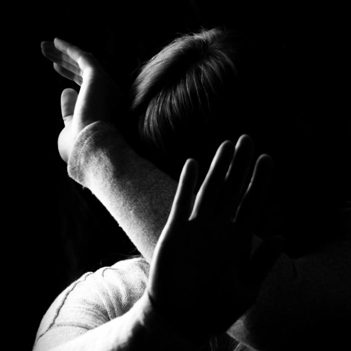 Frau (19) von 23 Männern brutal vergewaltigt - nur sechs angeklagt