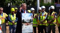Mitten im juristischen Tauziehen um den umstrittenen Neubau eines Ballsaals hat Donald Trump Reportern persönlich einen Einblick in das Projekt gewährt.