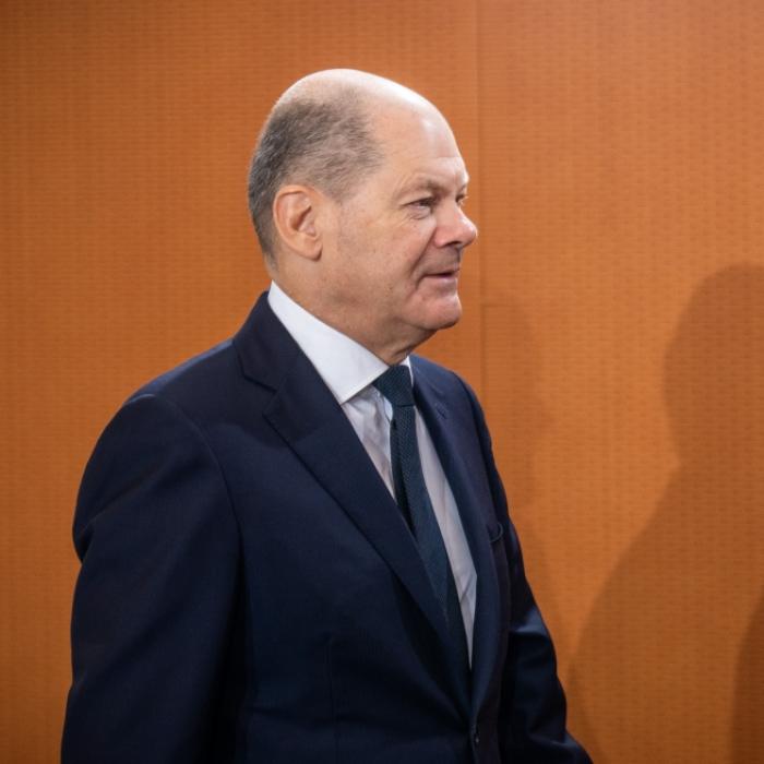 Kreml-Hetzer bejubeln Olaf Scholz als 