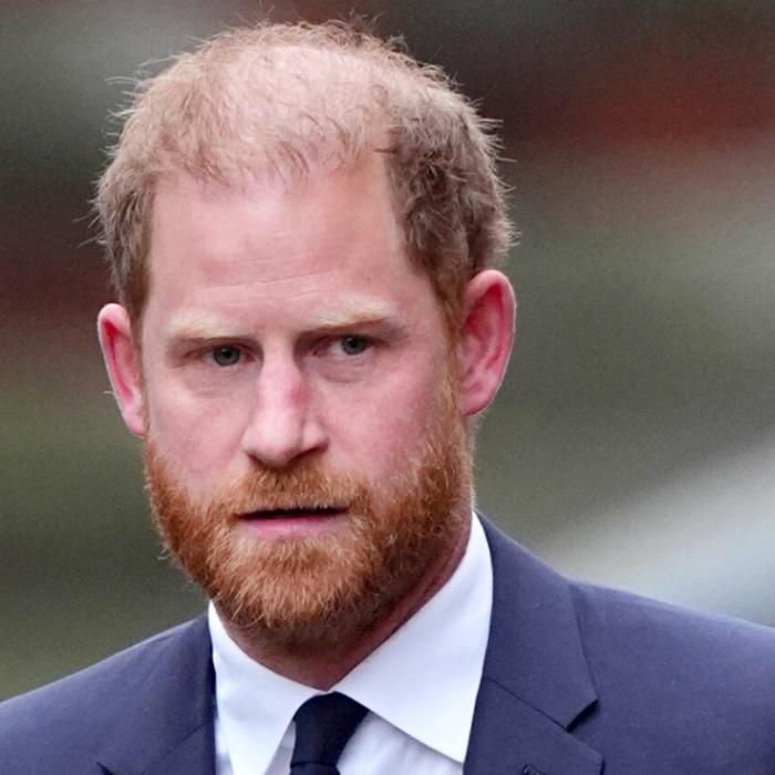 Prinz Harry vor laufender Kamera in missliche Lage manövriert