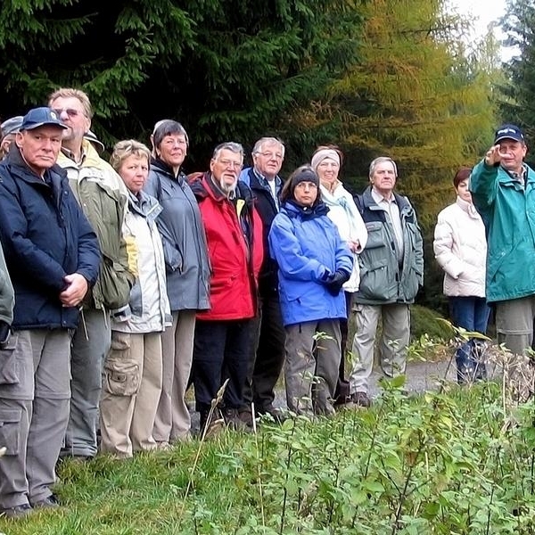 Mit Naturkenntnissen und trainierten Beinen verdienen Wanderführer ihr Geld.