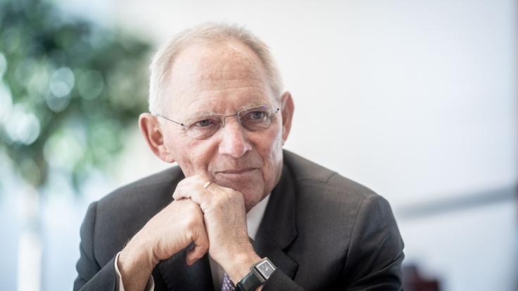 Bundestagspräsident Wolfgang Schäuble (CDU) hat die Position der AfD zurückgewiesen, sie habe einen Anspruch auf einen Vizepräsidentenposten im Parlament.