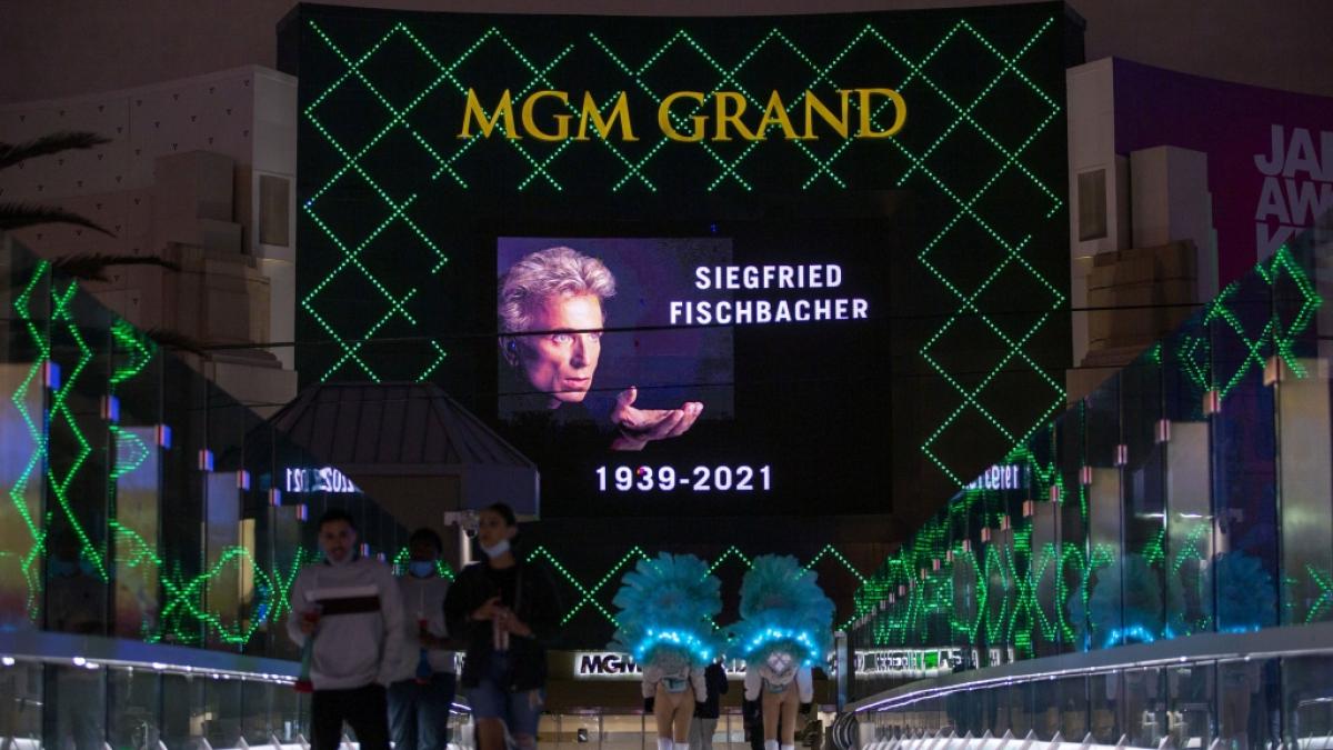 Wo wird Siegfried Fischbacher beerdigt? (Foto)