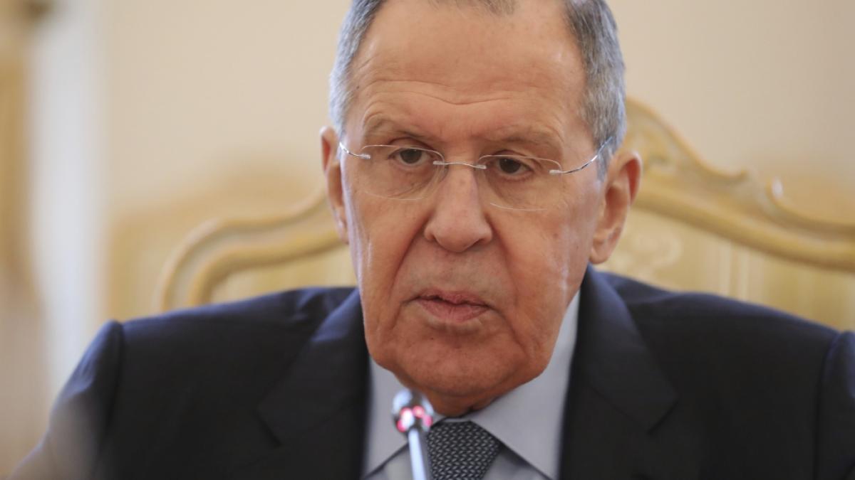 Der russische Au&szlig;enminister spricht noch immer von einer "Befreiung" des Donbass. (Foto)