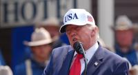 Donald Trump spricht während der Eröffnungsfeier der Theodore Roosevelt Präsidentenbibliothek.
