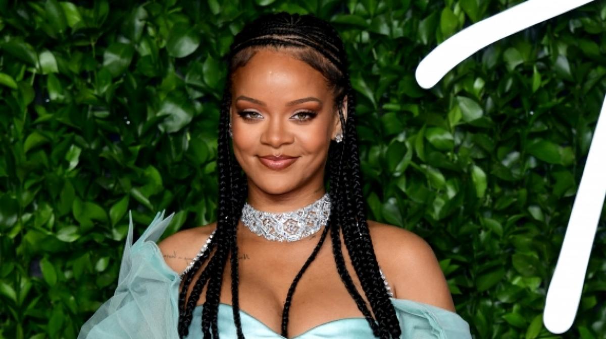 S&auml;ngerin Rihanna zeigt sich freiz&uuml;gig auf Instagram und erfreut ihre Fans. (Foto)