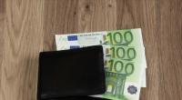 Ab 1. Dezember 2022 bekommen auch Rentner und Rentnerinnen in Deutschland die 300-Euro-Energiepauschale ausgezahlt.