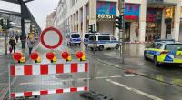 Die Polizei hat die Altmarktgalerie in Dresden nach einer Geiselnahme abgesperrt.
