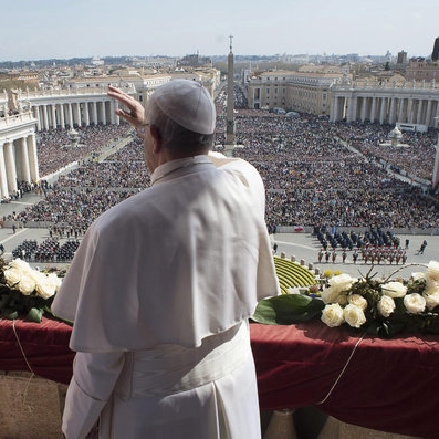 Papst Franziskus erteilt den Ostersegen 