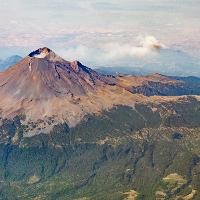 Gestein herausgeschleudert! Frau stirbt nach Eruption
