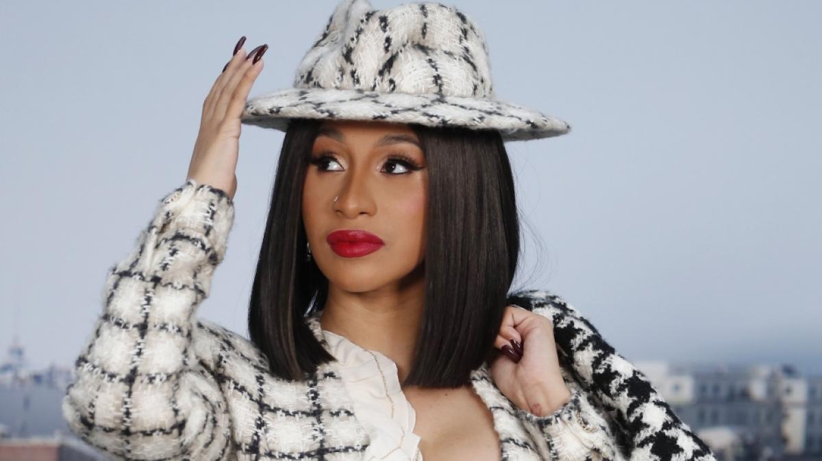 Cardi B zeigt sich wieder in einem verf&uuml;hrerischen Outfit. (Foto)