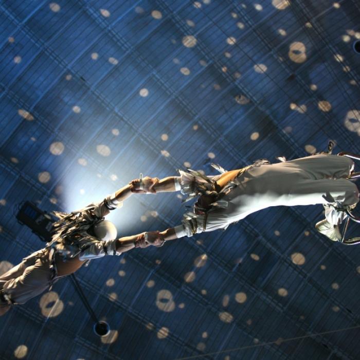 Trapeznummer missglückt! Russische Artistin stürzt 5 Meter in die Tiefe