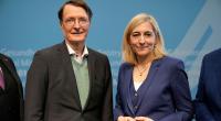 Der ehemalige Bundesgesundheitsminister Karl Lauterbach (SPD) mit seiner Nachfolgerin Nina Warken (CDU).