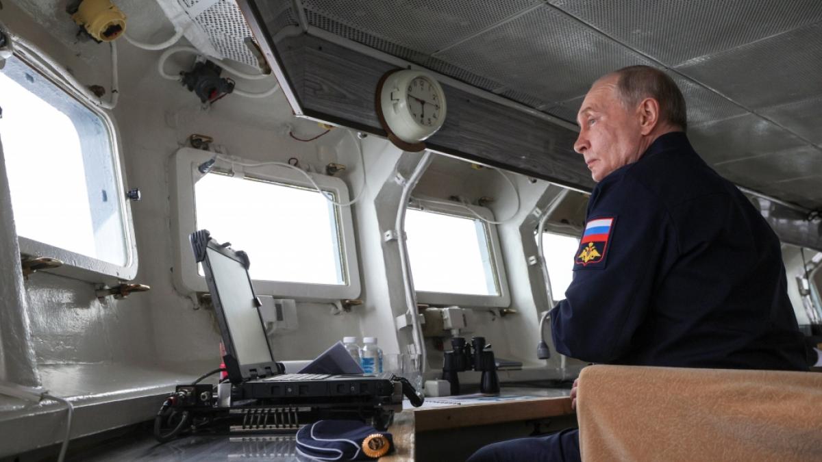 Wladimir Putin will, dass russische Firmen rasch Innovationen entwickeln - obwohl er ihnen zuvor die F&ouml;rderung zusammenstrich. (Foto)
