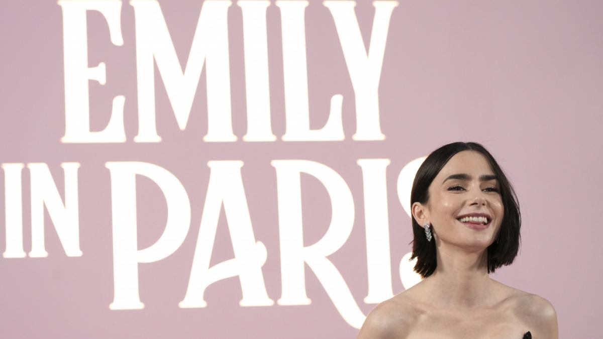 "Emily in Paris"-Star Lily Collin freut sich auf Staffel 5 der beliebten Netflix-Serie. (Foto)