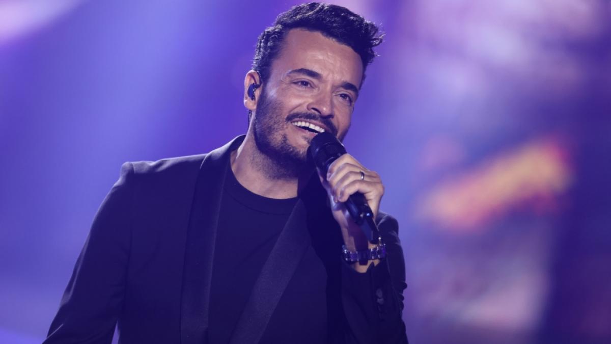 Schlagerfans sorgen sich um Giovanni Zarrella: Kann der Moderator am Samstag f&uuml;r seine Live-Sendung im ZDF auf der B&uuml;hne stehen? (Foto)