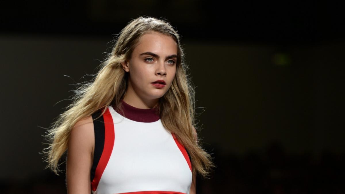 Cara Delevingne pr&auml;sentierte nach ihrem Absturz ihre neue Kollektion in Paris. (Foto)