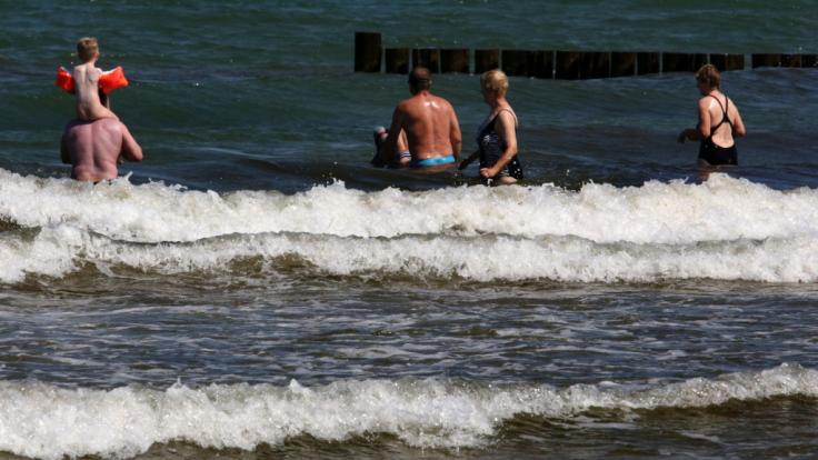 Erneut ist eine Person nach dem Baden in der Ostsee an einer Vibrionen-Infektion gestorben.