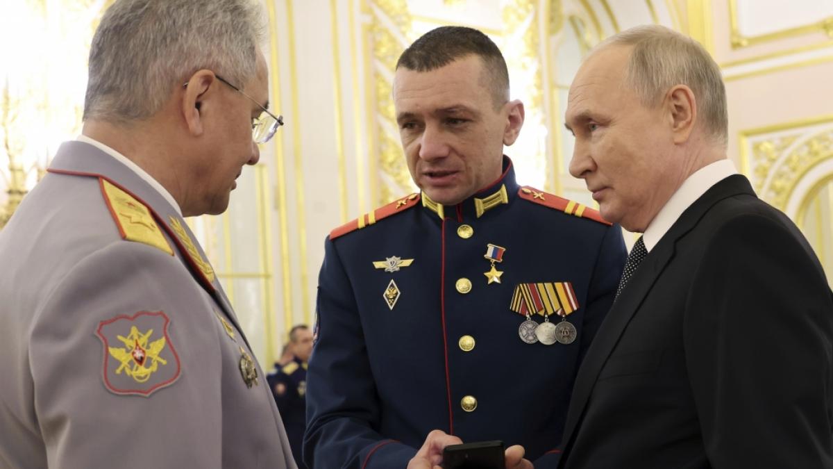 Bei einem Champagner-Empfang im Kreml hatte Wladimir Putin deutliche Worte &uuml;ber die Zukunft der Ukraine parat. (Foto)