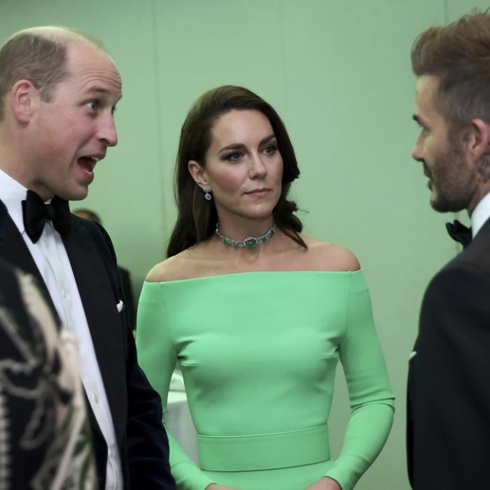 Prinz William kann nur zuschauen! Plötzlich küsst Kate IHN