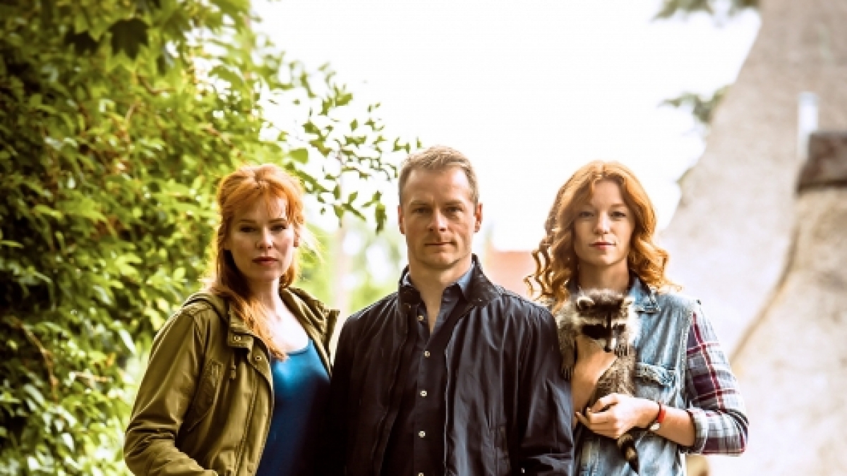 Henny Reents, Hinnerk Sch&ouml;nemann und Marleen Lohse. (Foto)