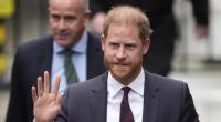Einem Royals-Experten zufolge ist Prinz Harry inzwischen so verzweifelt, dass er seine eigenen Kinder instrumentalisieren muss, um seinen Ruf aufzupolieren.