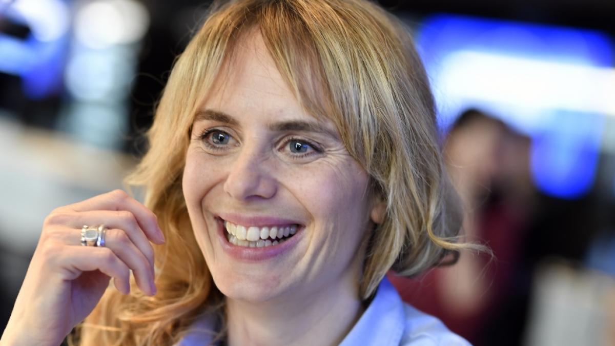 Die Schauspielerin Anna Pieri Zuercher spricht nicht nur flie&szlig;end Deutsch, Englisch, Franz&ouml;sisch und Italienisch, sie spielt auch sehr gut Klavier und Gitarre. (Foto)