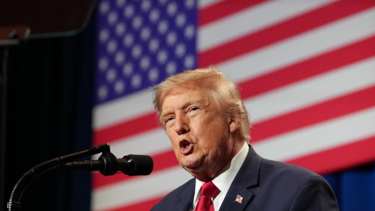 Donald Trump &auml;u&szlig;erte sich auf kontroverse Weise zum Tod von US-Musikerin Dolly Parton. (Foto)