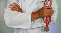 Bei der Wahl zwischen gesetzlicher und privater Krankenversicherung sollten Vor- und Nachteile der Policen sorgfältig abgewägt werden.