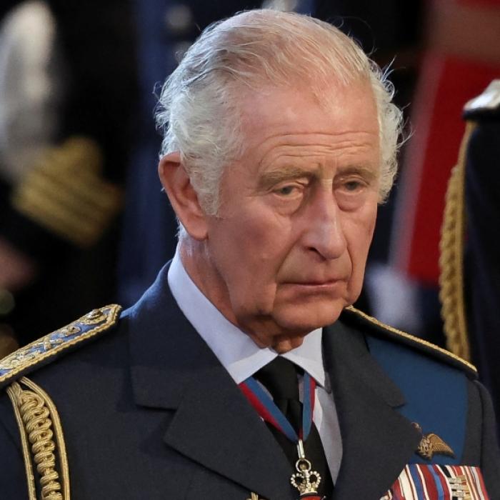 Er soll abdanken! Experte fordert Charles-Rücktritt nach Queen-Tod