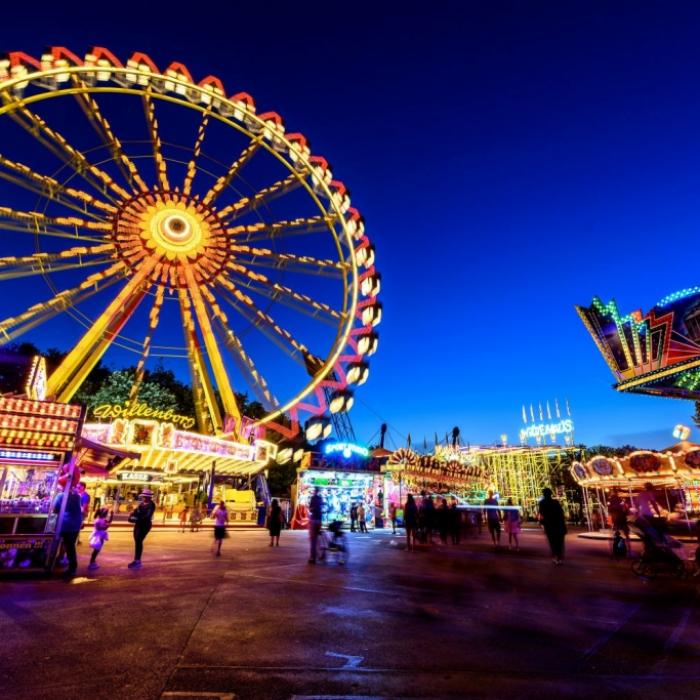 Schädel gebrochen! Junge (10) aus Fahrgeschäft geschleudert
