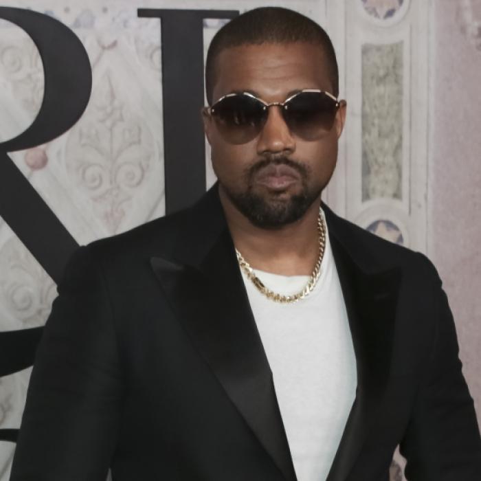 Kanye-Frau enthüllt alle Details im durchsichtigen Kleid