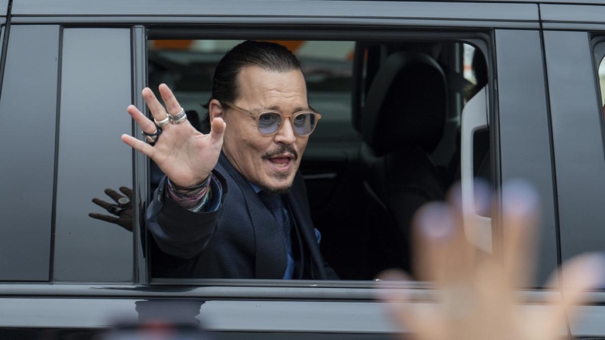 Johnny Depp feierte seinen Sieg &uuml;ber Amber Heard in einem Pub in England. (Foto)