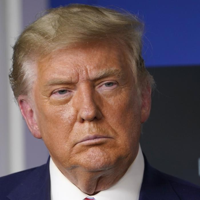 Polizist begeht Selbstmord nach Trump-Versagen, Teenie-Vater richtet Baby-Tochter hin