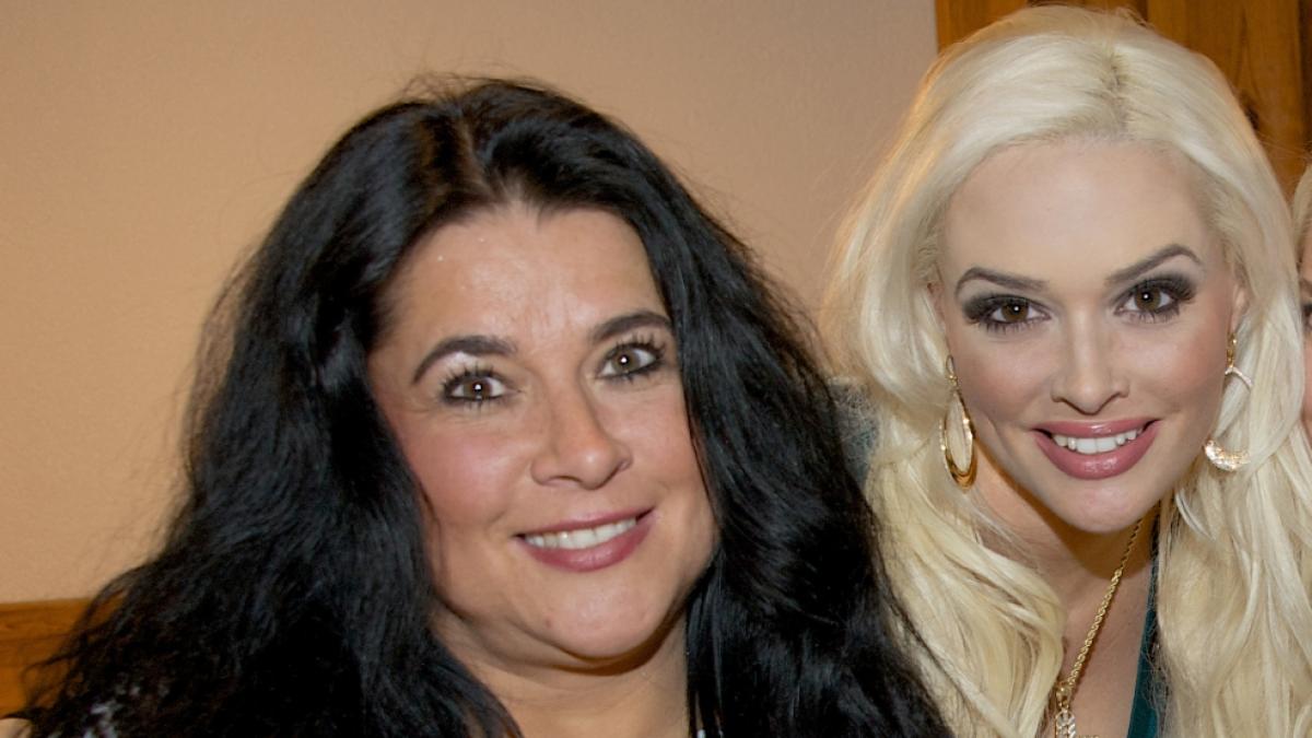 Iris Klein (l.) ist l&auml;ngst nicht mehr nur als Mutter der Reality-TV-Ber&uuml;hmtheit Daniela Katzenberger (r.) bekannt). (Foto)